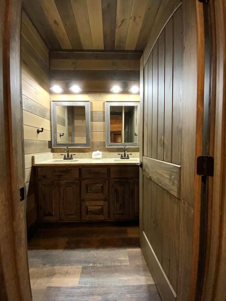 Coal Camp Lodge