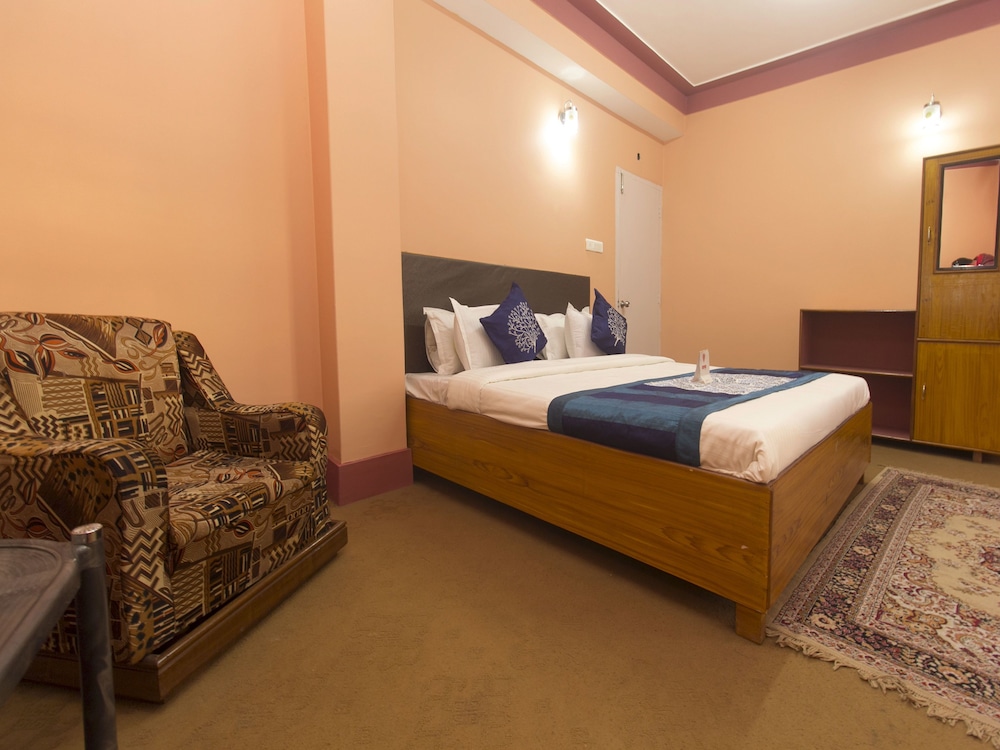 OYO 10586 Hotel Tulip Residency