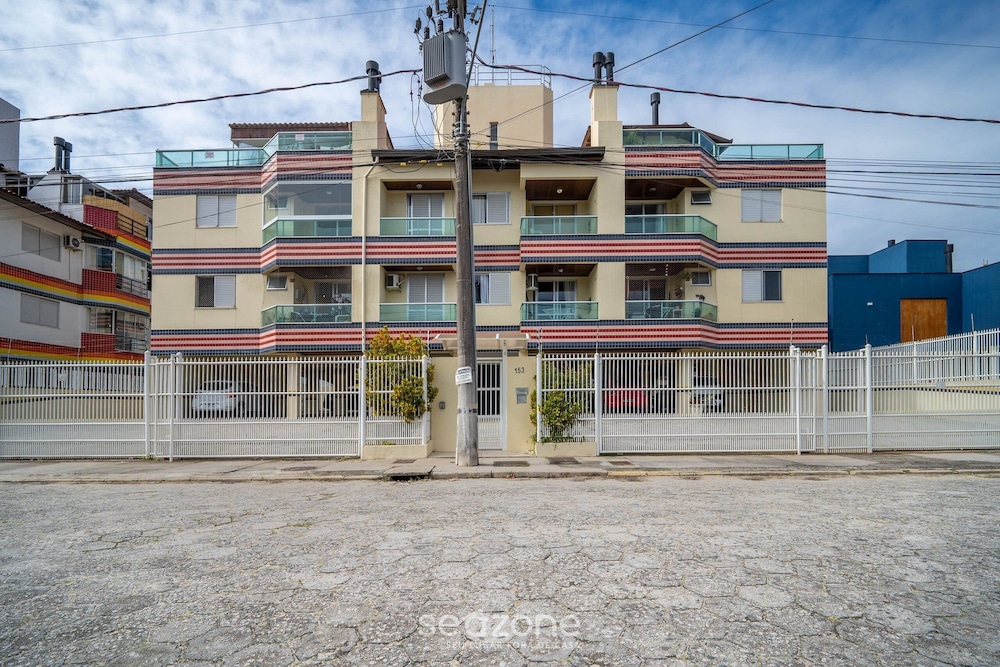 Apt w/ Balcony & BBQ 450m From the sea Reh0203