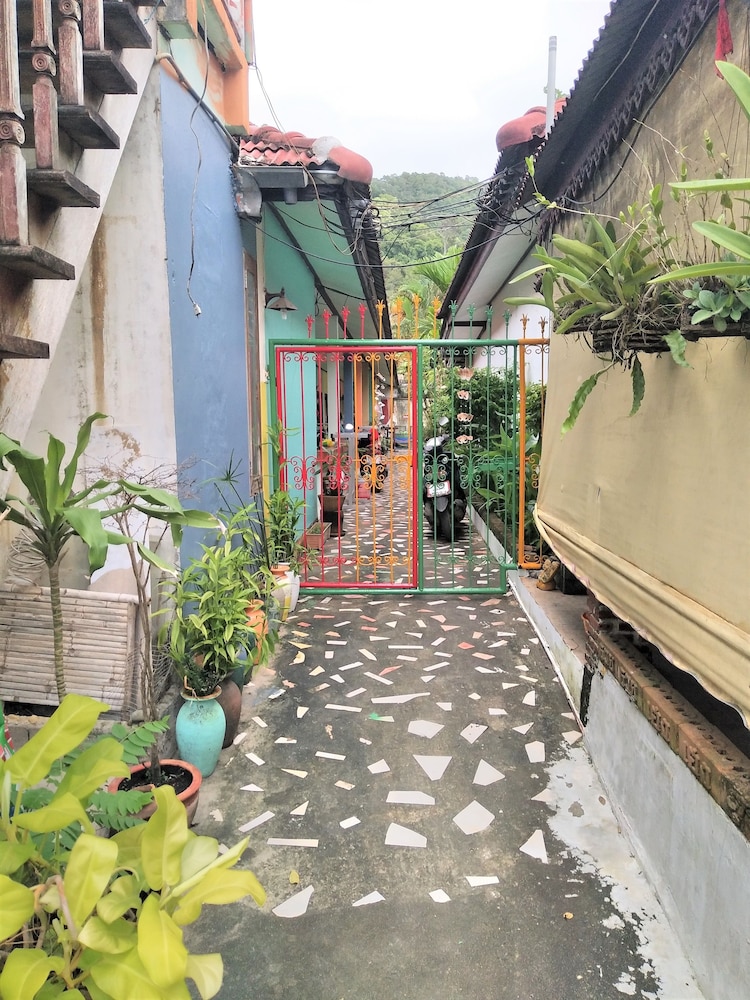Casamarina Guest House