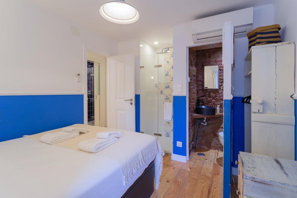Historical Centre Terrace Aircon by LD Apartments