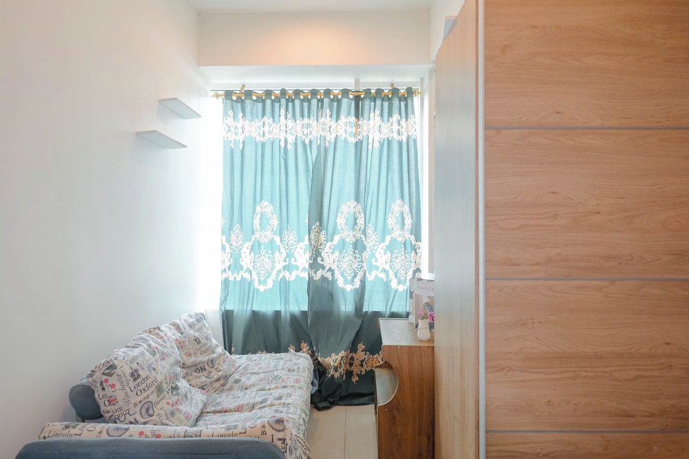Neutral Studio Room At Grand Kamala Lagoon Apartment