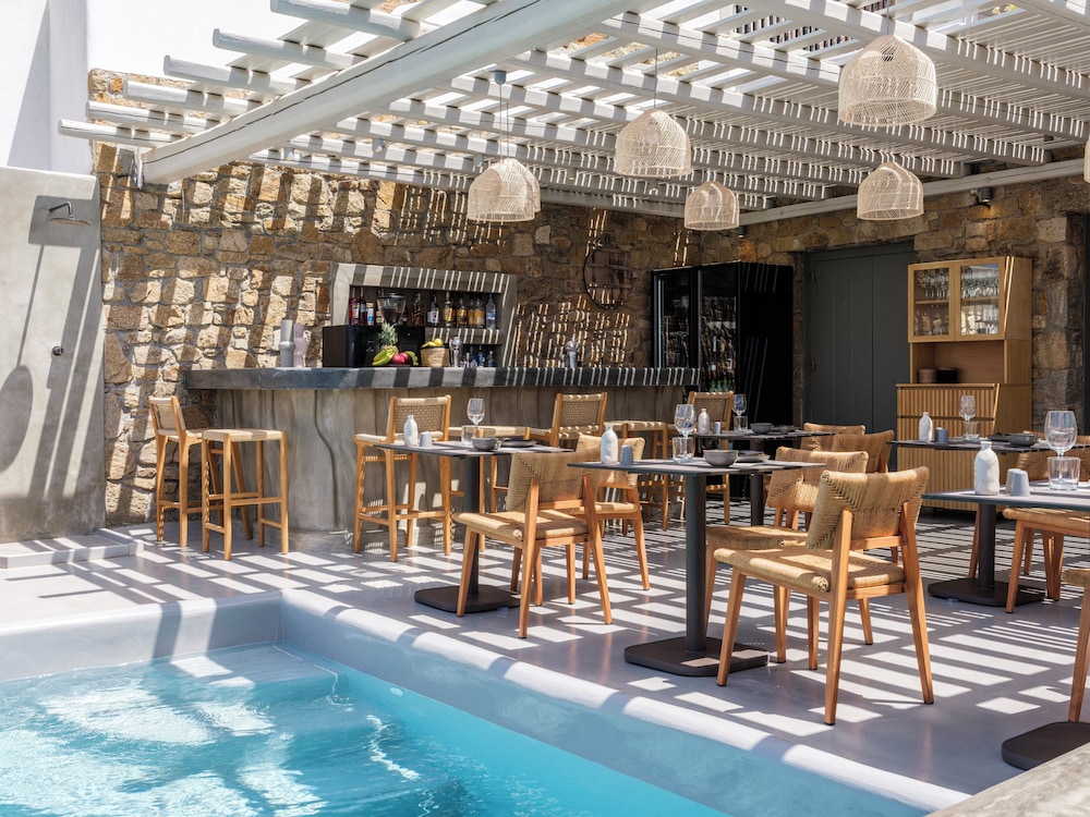 Mykonist Merchia Beach Villas & Suites