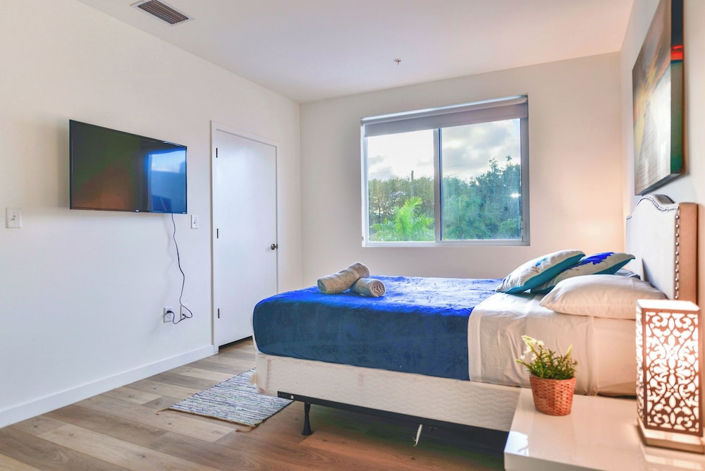 Stylish Townhouses by Design District