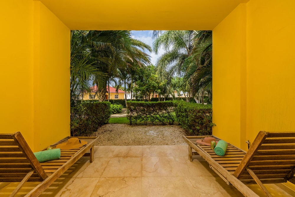Charming 1br1ba Condo in Great Location With Pool