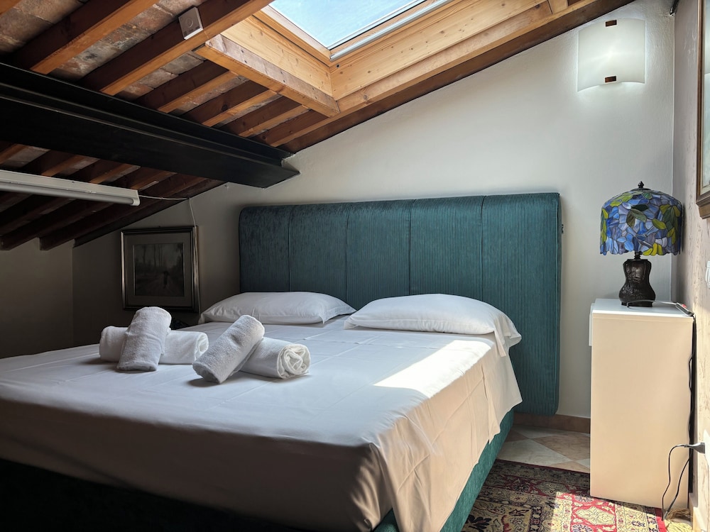 You & Me Corporation Home Verona Centro