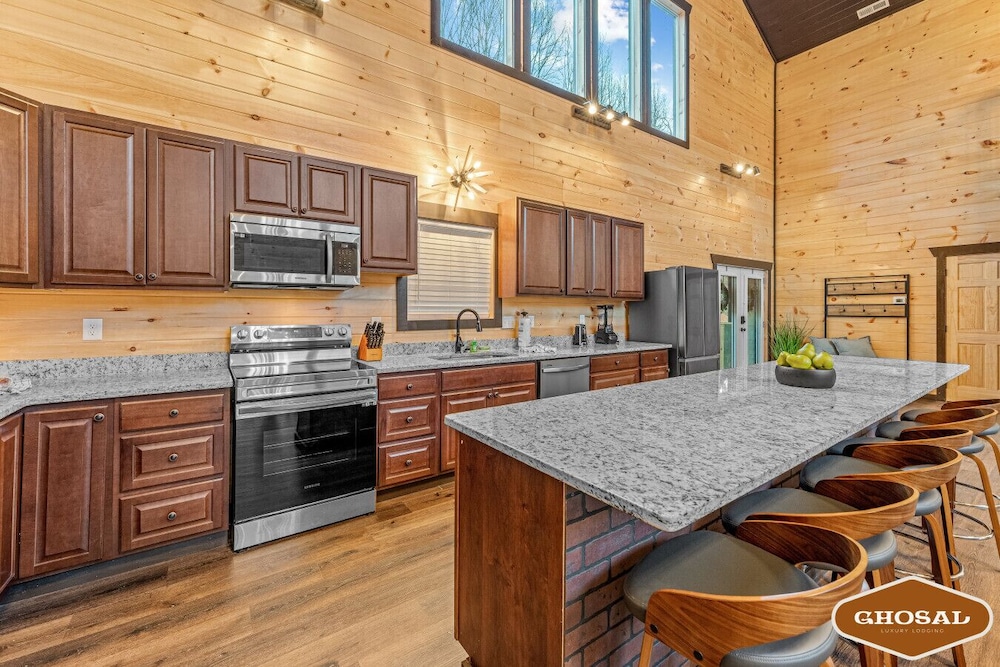 Summit Luxe Resort