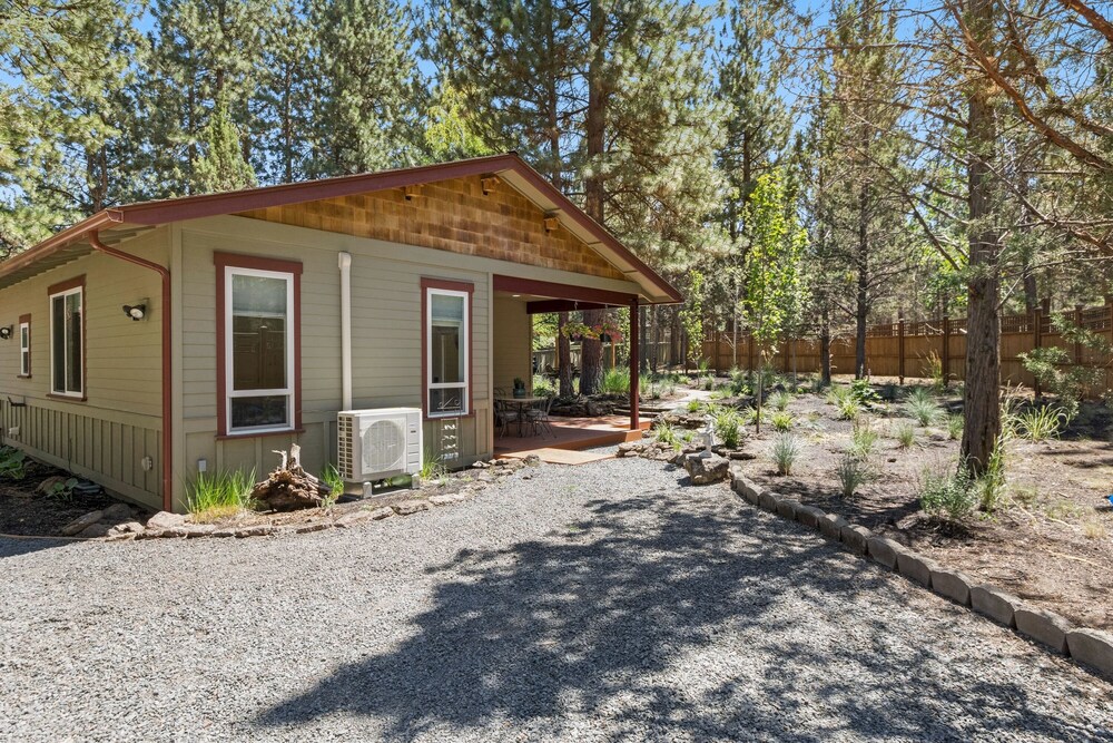 Big Bear Home features Private Entrance and Patio with Fire Pit by RedAwning
