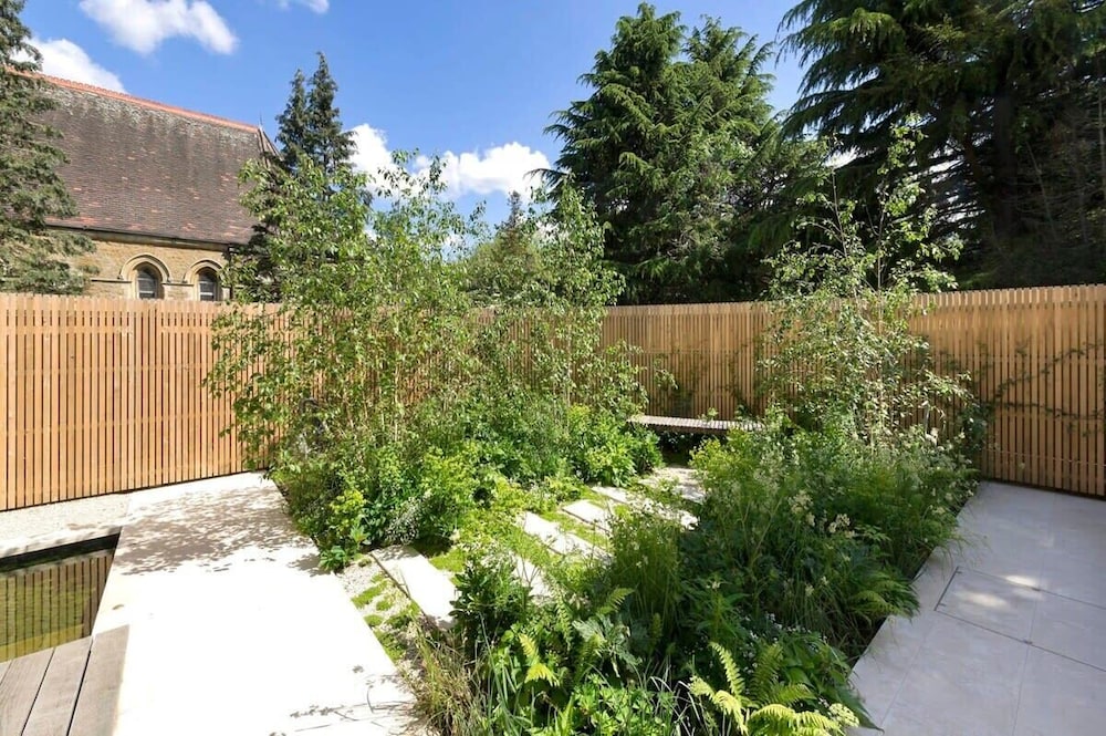 5 Bed House w/ Indoor Pool, Sauna & Private Garden - Fulham