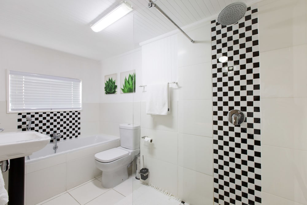 Loddeys Guesthouse