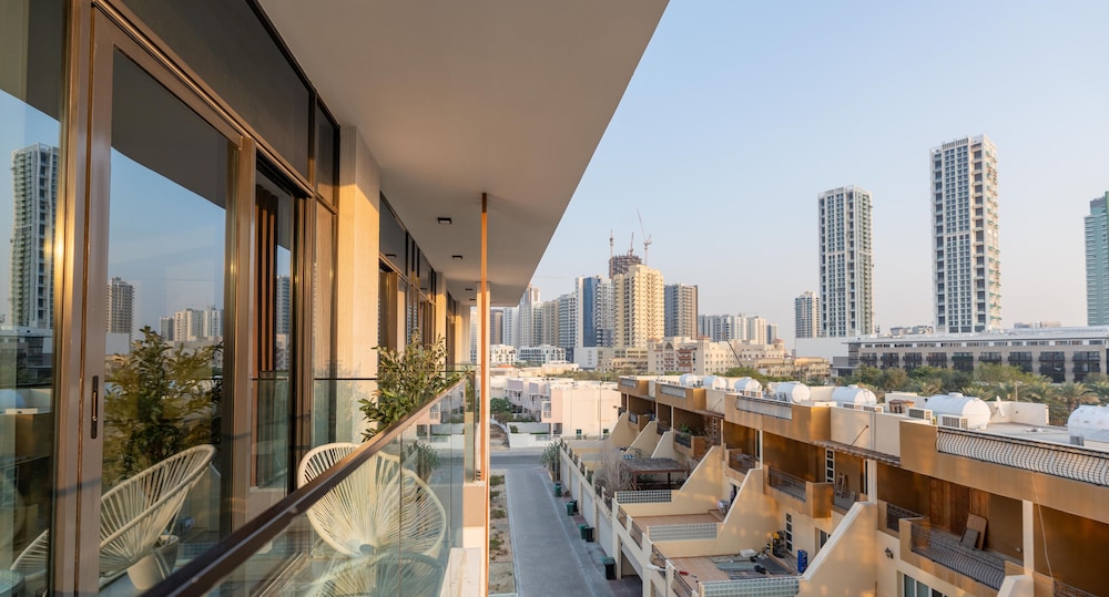 Bespoke Residences - Oxford Terraces JVC