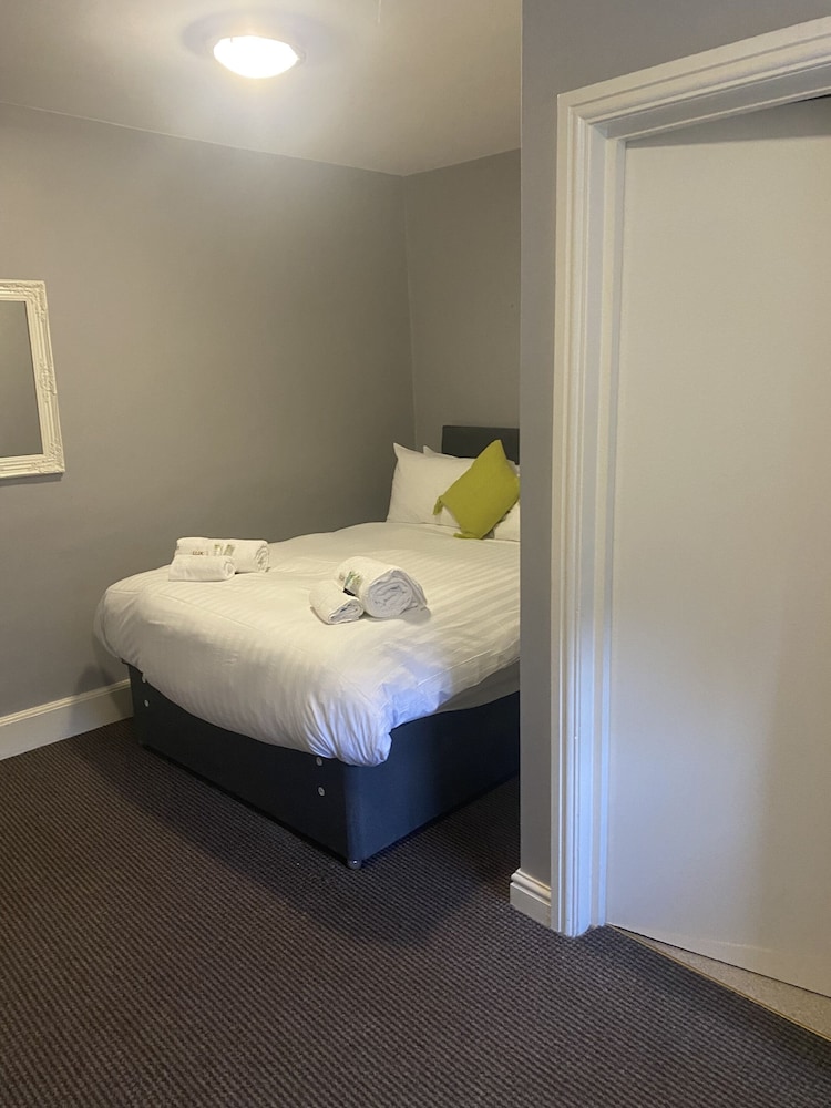 Turf Hotel