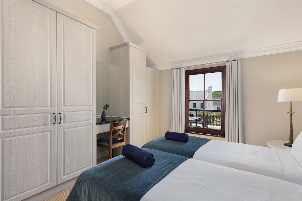 Winelands Golf Lodges at De Zalze