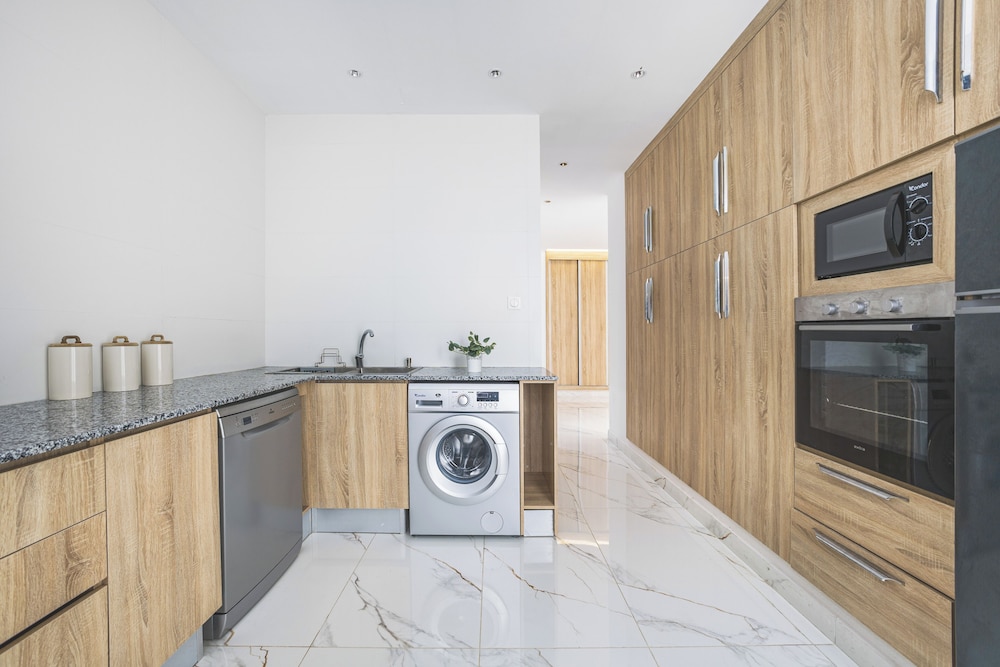 Appartement de 3 pieces a Birkhadem
