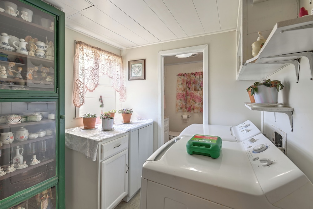 Hike & Fish: Rustic, Timeless Mckee Home w/ Yard