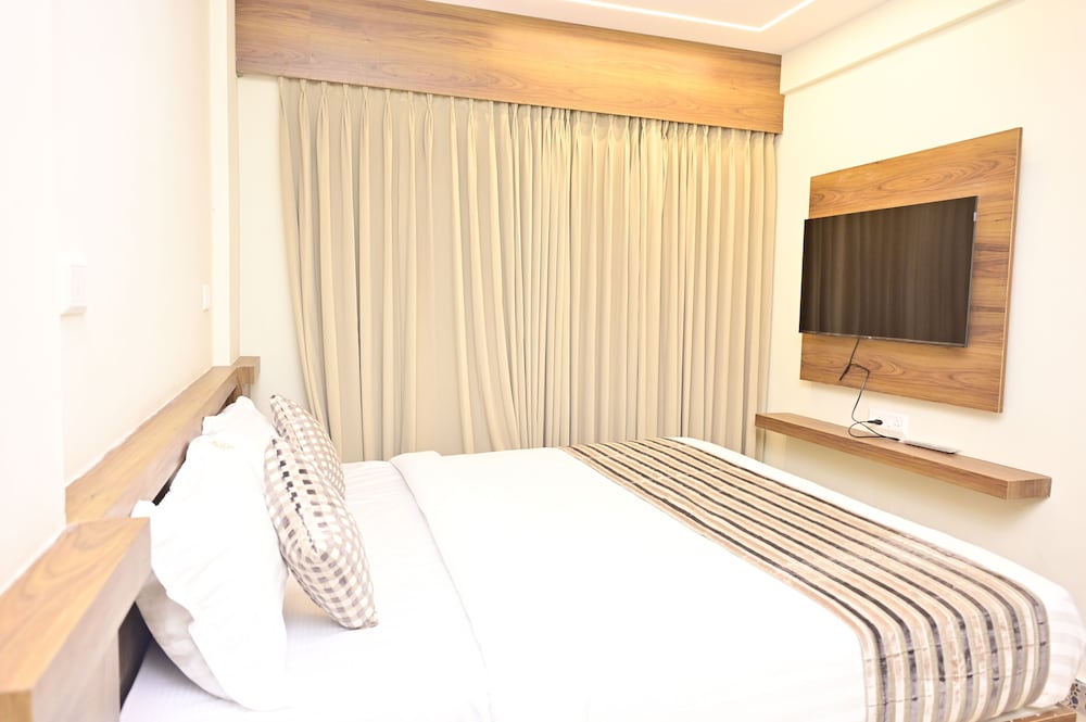 Hotel Noble Nook 100 ft. Road Indiranagar