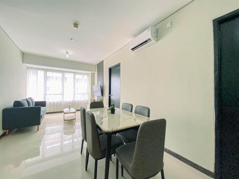Full Furnished And Homey 3Br Apartment Nifarro Park