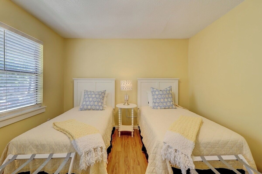 Family 2BR Retreat Near Beach + Pool Hilton Head