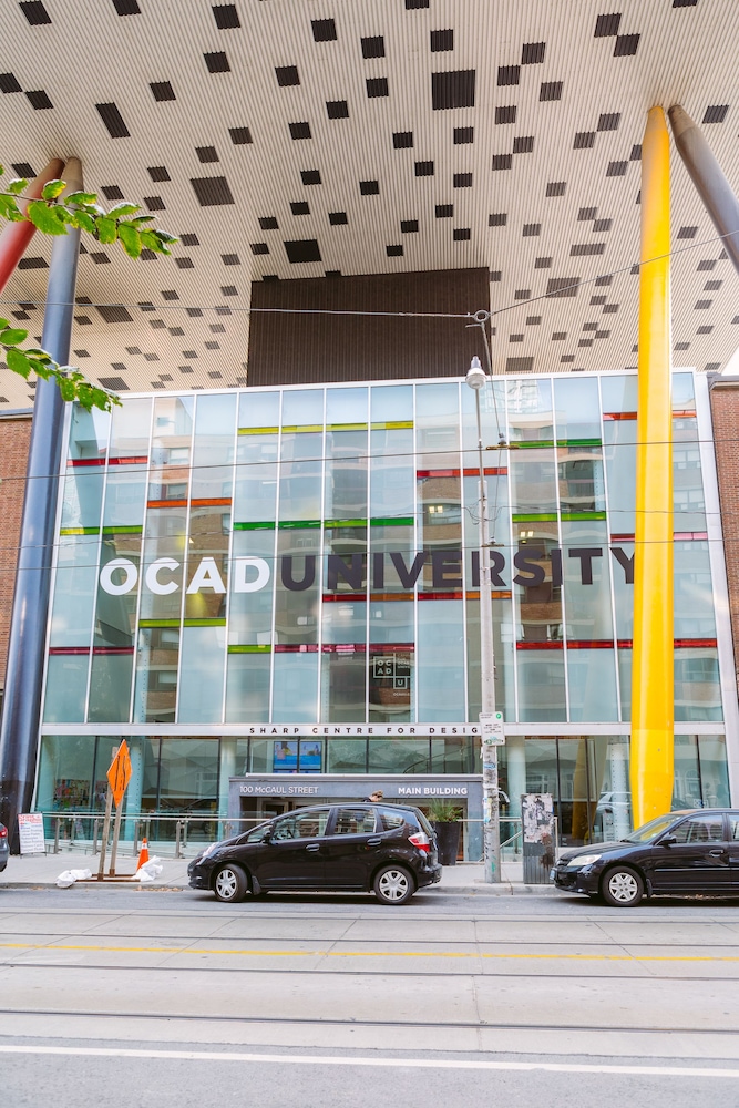 QuickStay - Ultra Luxury on Front St. (Union Station) - Image 3