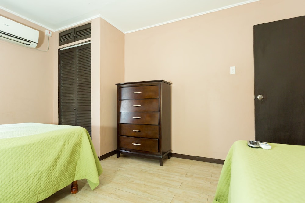 New Kingston CA Guest Apartment VI