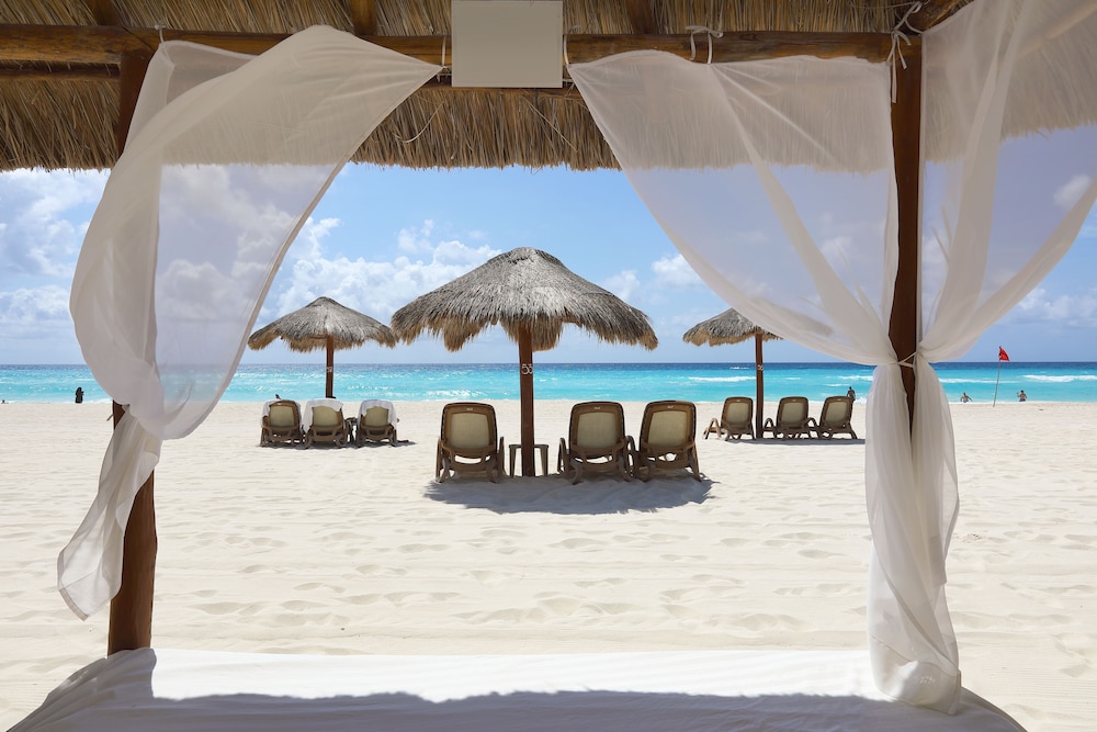 Emporio Cancun Optional All Inclusive