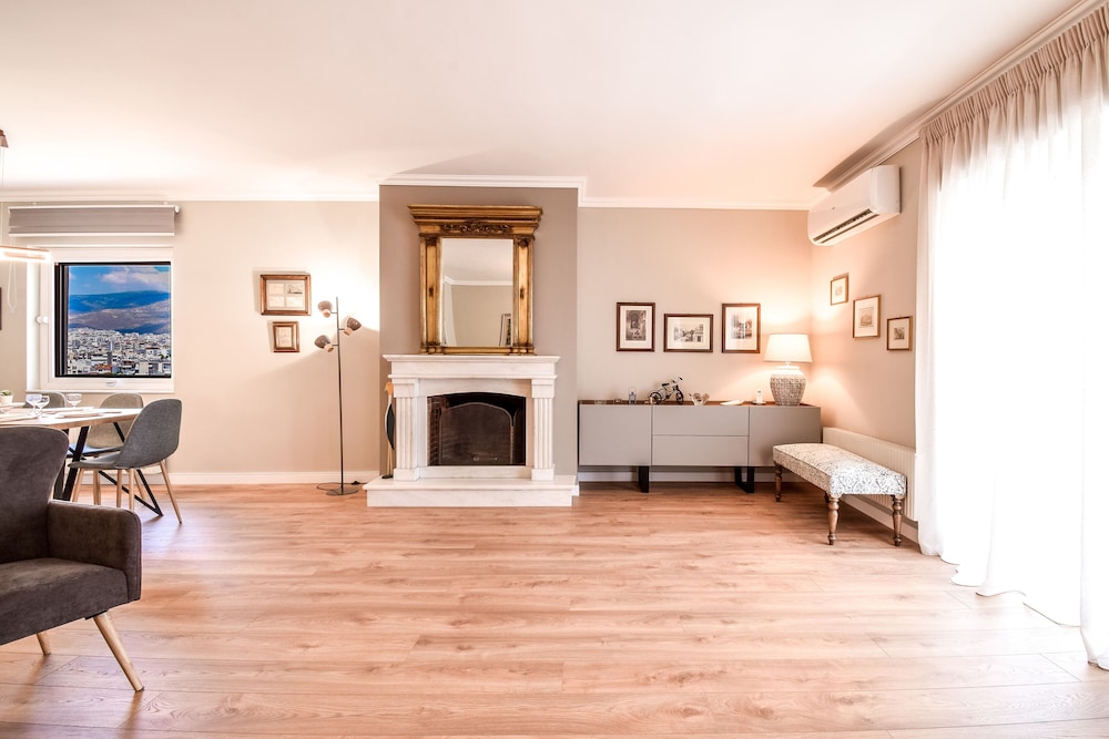 Alimos Luxury 3 Bd Apt w Stunning Views