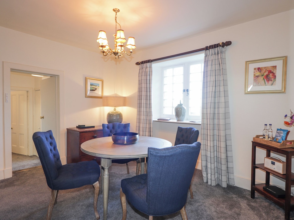 Cormack Lodge - Brodie Castle