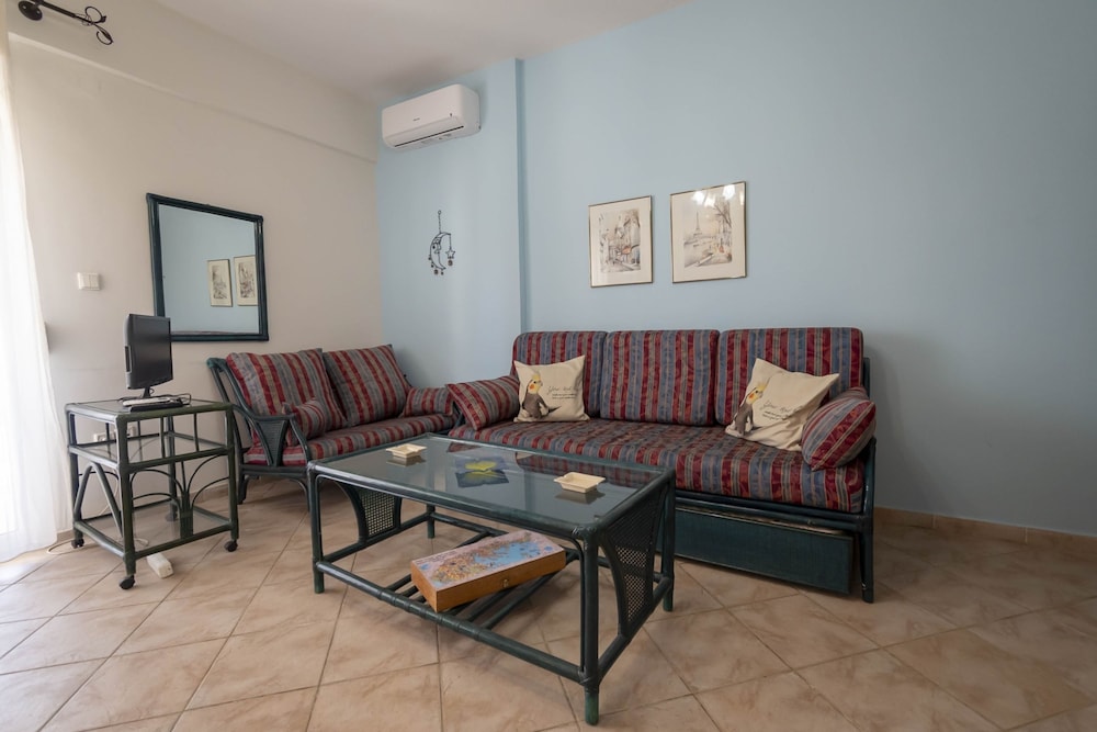 Vivian Apartment by Rentalspro - Kallithea Halkidiki view 3