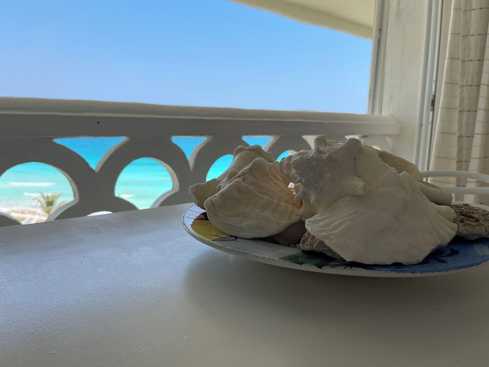 OvaCancun Apartments