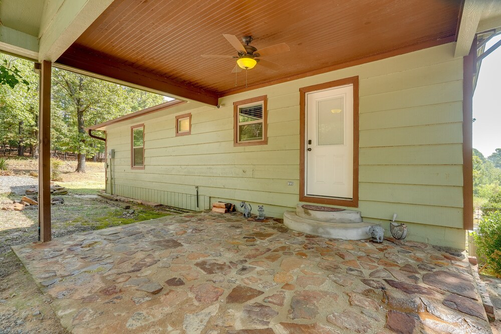 Cozy East Texas Retreat Near Lake O the Pines! - Property Image 10