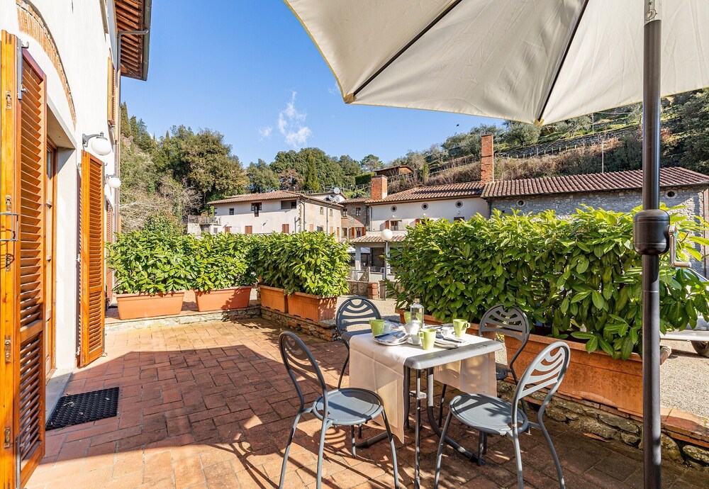 Loro 2 With Shared Pool And Tennis view 4
