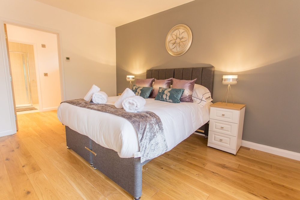 Oxford Vacations - Razia Apartments - Property Image 153