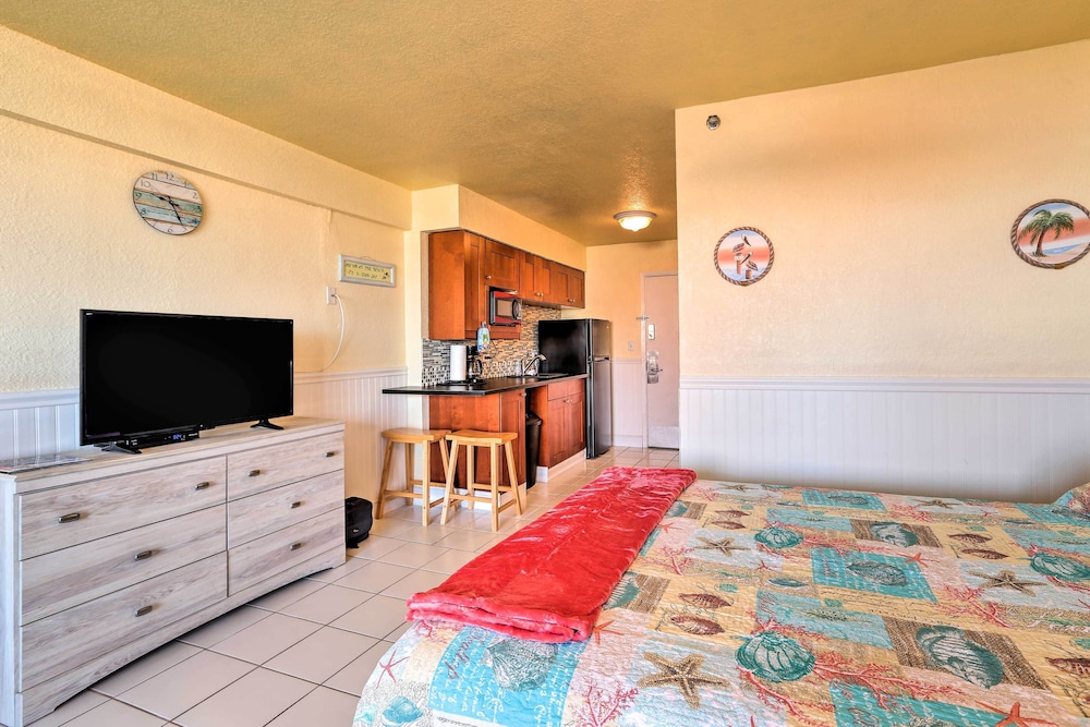 Oceanfront Daytona Beach Club Studio w/ Balcony! view 3