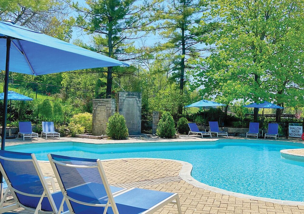 Hockley Valley Resort