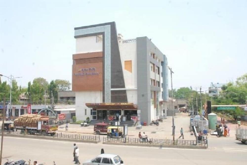 Iroomz Vaishali Residency