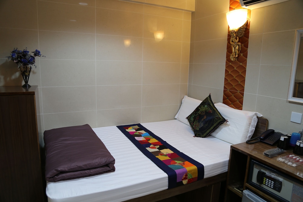 Russian Hotel - Image 4