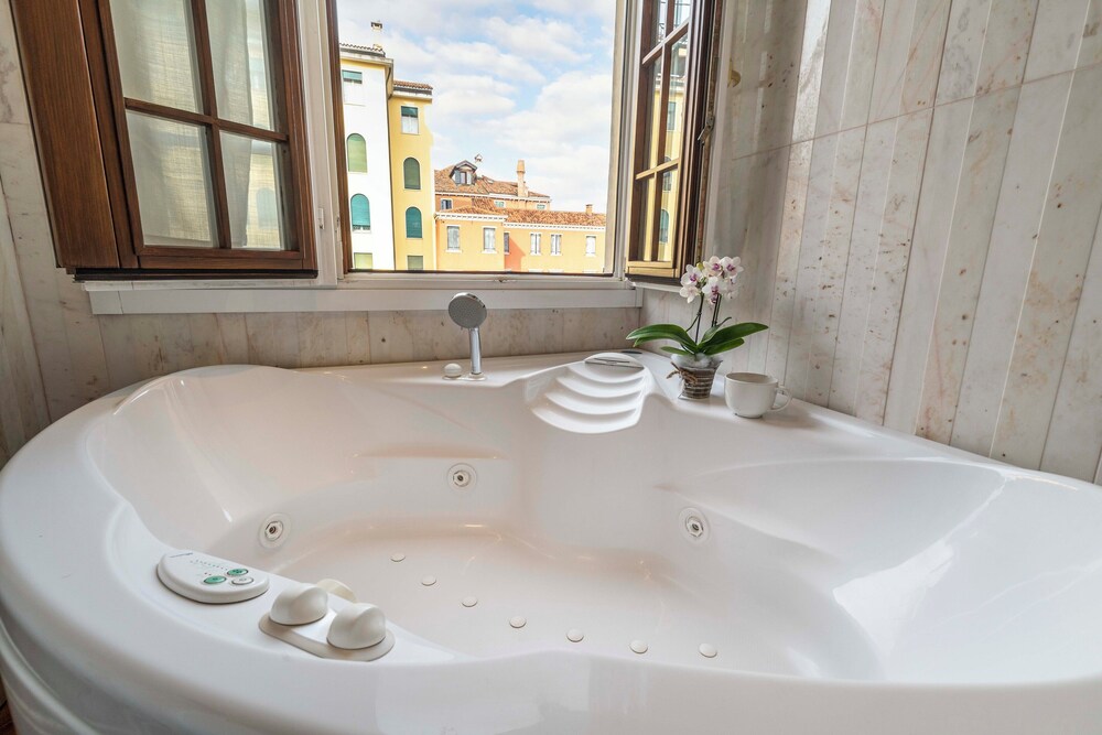 Tolentini Terrace by Wonderful Italy
