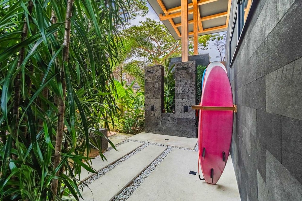 w Amazing 6BR Villa w Swimming Pool in Costa Rica
