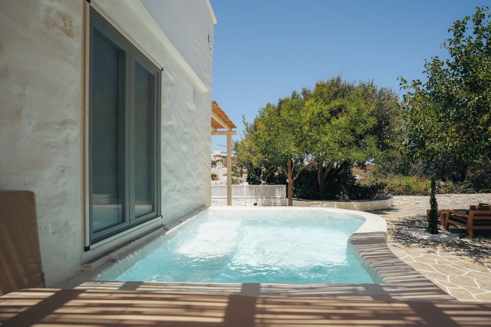 Rabagas Suites