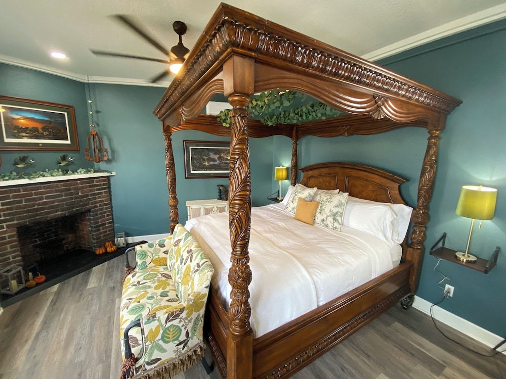 Sebring Vacations - The Roanoke Hotel - Property Image 15