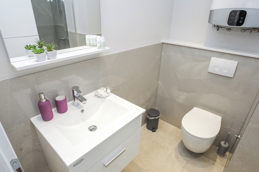 Tomana B Apartments