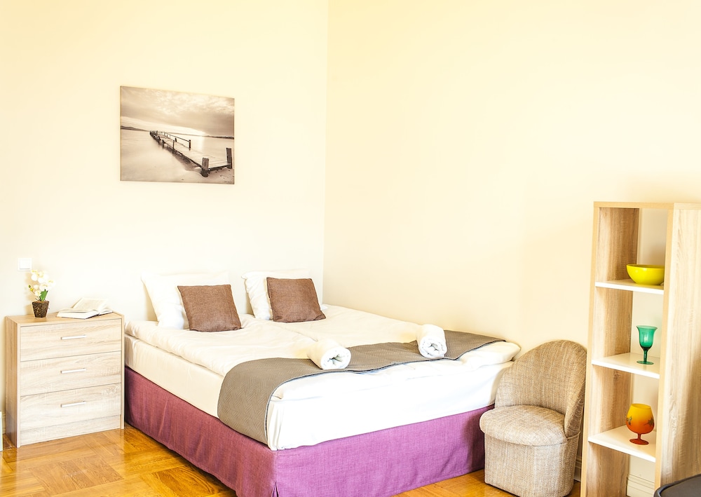 Mosaic Center Apartments