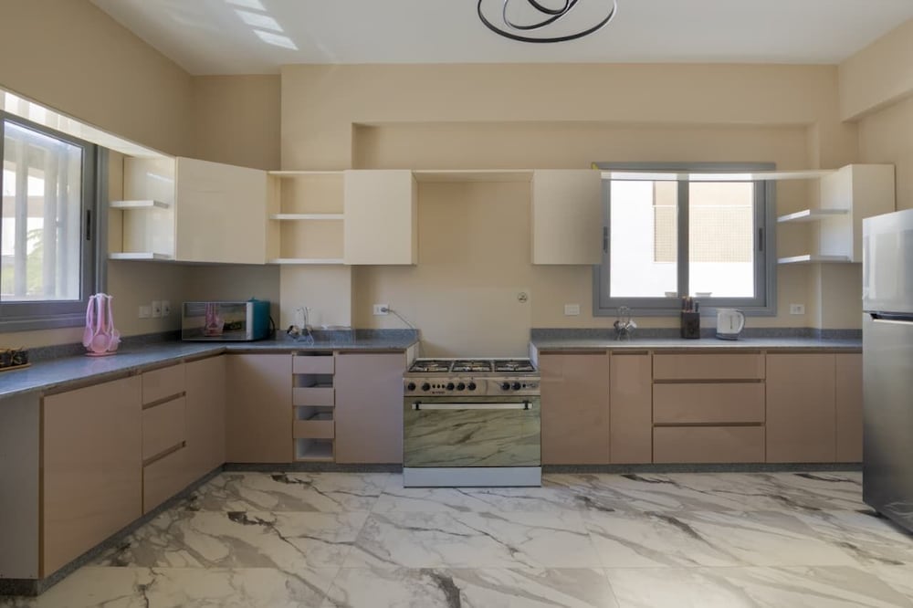 villa with garden in palm hills compound