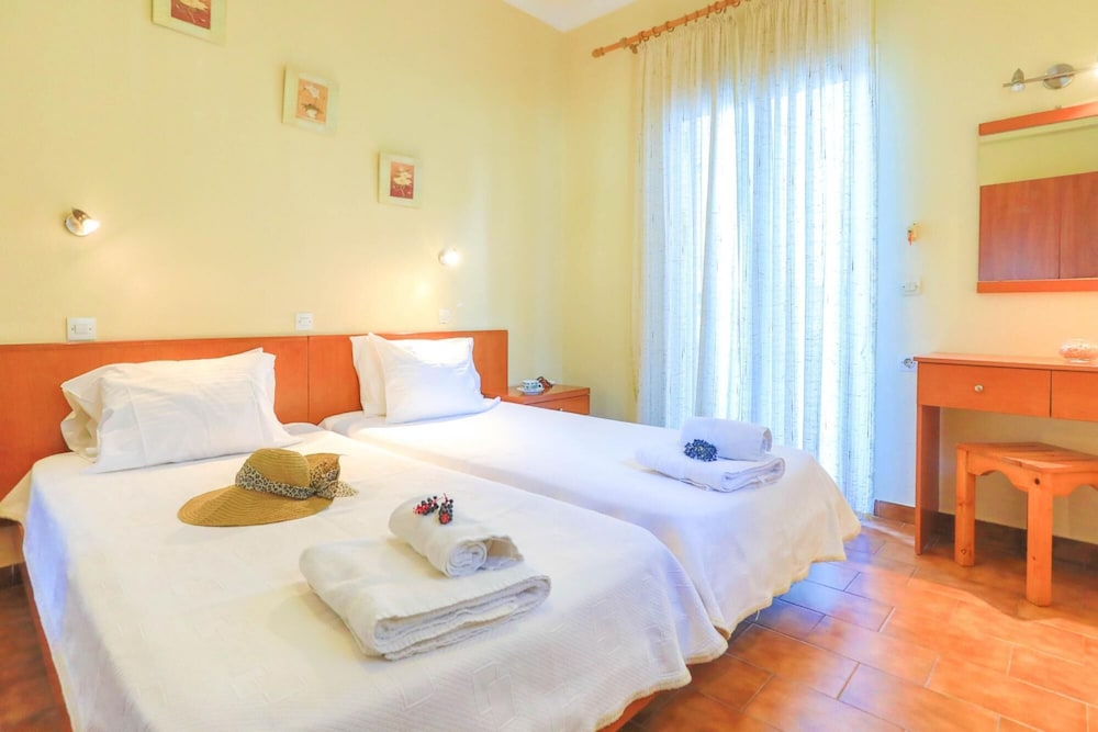 Zoulis Athina in Kalami view 4