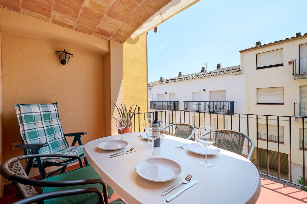 Llevant in Llafranc With 3 Bedrooms and 2 Bathrooms
