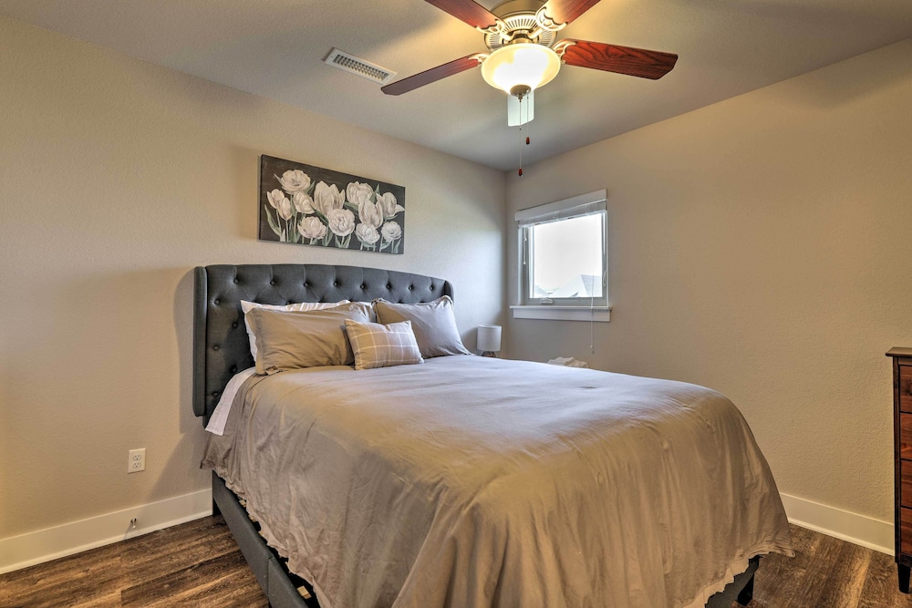 Fayetteville House: Pool Access & Gas Grill! view 5