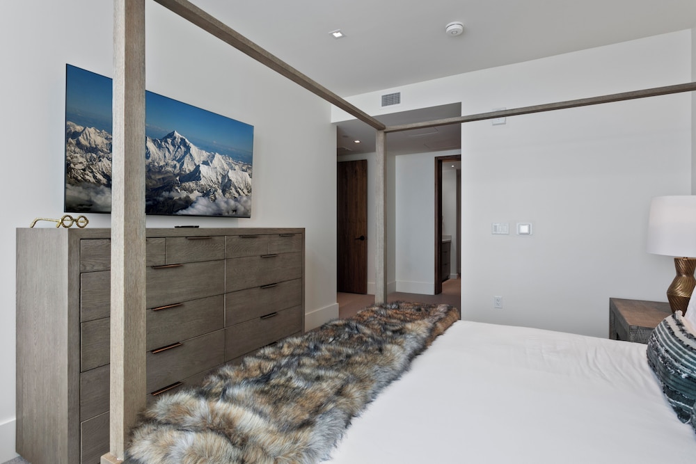 Argent at Deer Valley Resort - Three Bedroom Deluxe #103 3 Condo