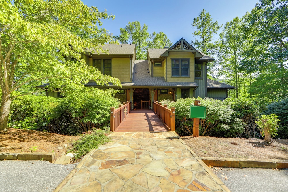 Lake & Pool Access at Bear Lake Reserve Condo!