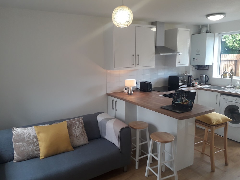 Captivating 1-bed House in Cambridge view 5