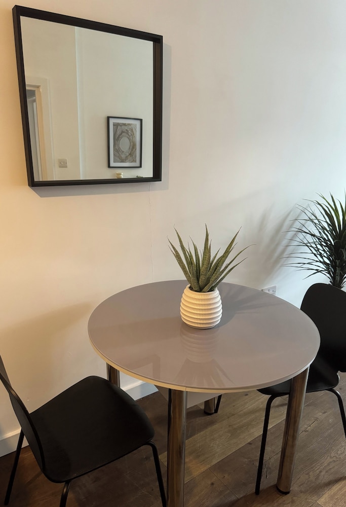 Cosy One Bedroom London Apartment
